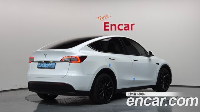 Tesla Model Y Long Range AWD 2022 — фото 2