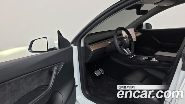 Tesla Model Y Long Range AWD 2022 — фото 10