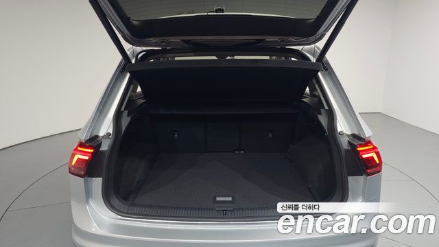 Volkswagen Tiguan (II) 2.0 TDI Prestige 2022 — фото 20