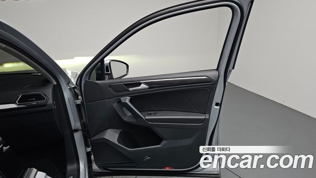 Volkswagen Tiguan (II) 2.0 TDI Prestige 2022 — фото 24