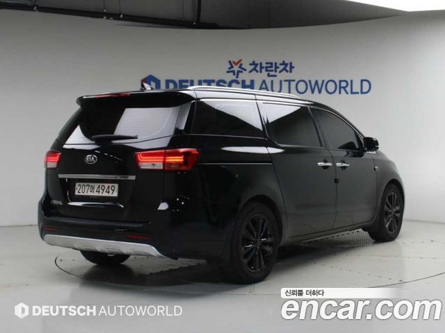 Kia Carnival 9-seater Prestige 2017 — фото 2