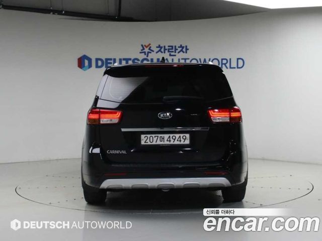 Kia Carnival 9-seater Prestige 2017 — фото 4