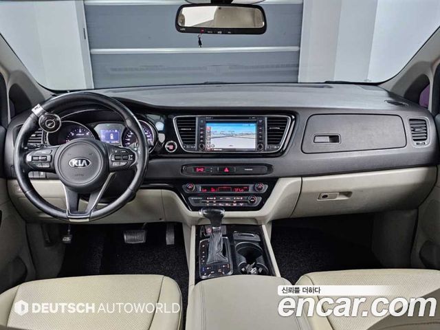 Kia Carnival 9-seater Prestige 2017 — фото 7