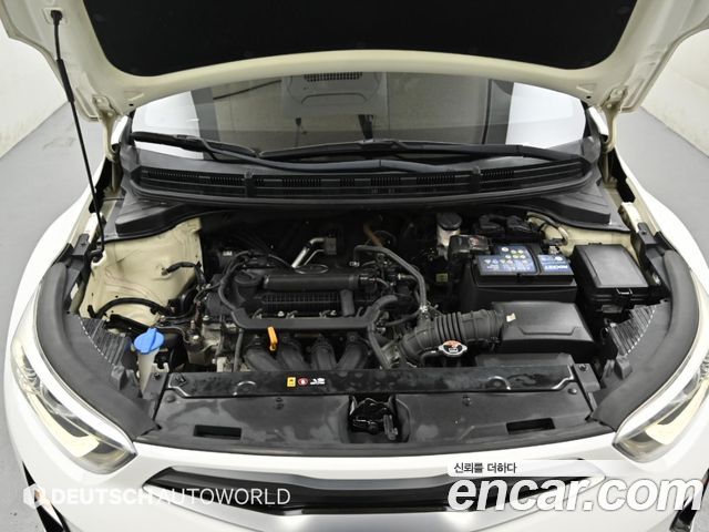 Kia Stonic 1.4 Prestige 2018 — фото 6
