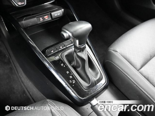 Kia Stonic 1.4 Prestige 2018 — фото 9