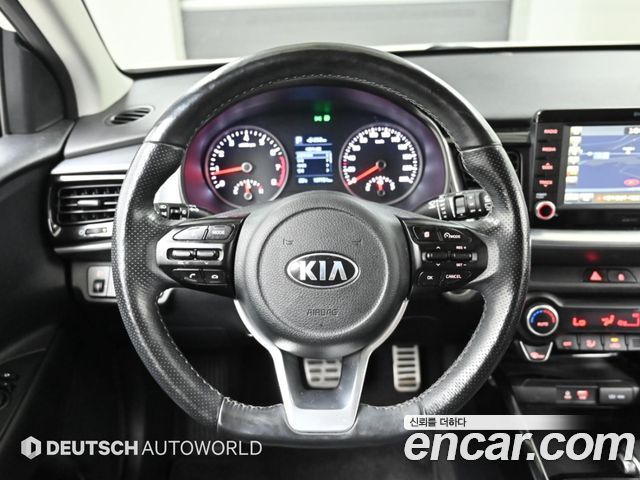 Kia Stonic 1.4 Prestige 2018 — фото 17