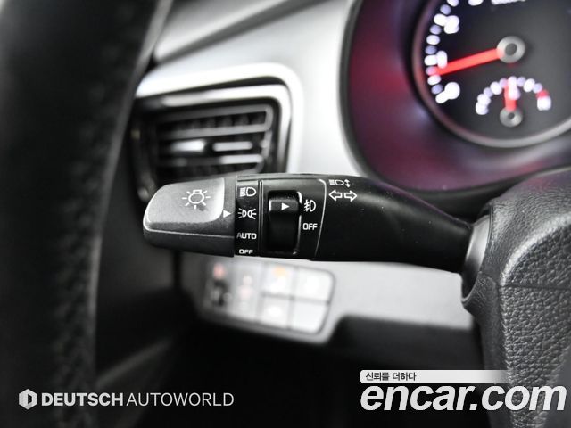 Kia Stonic 1.4 Prestige 2018 — фото 20