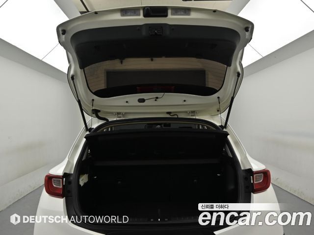 Kia Stonic 1.4 Prestige 2018 — фото 23