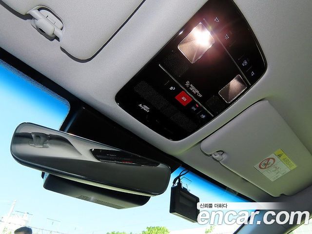 Hyundai Grandeur (GN7) 2,5 Gasoline 2WD Premium 2025 — фото 18
