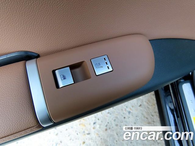 Hyundai Grandeur (GN7) 2,5 Gasoline 2WD Premium 2025 — фото 22