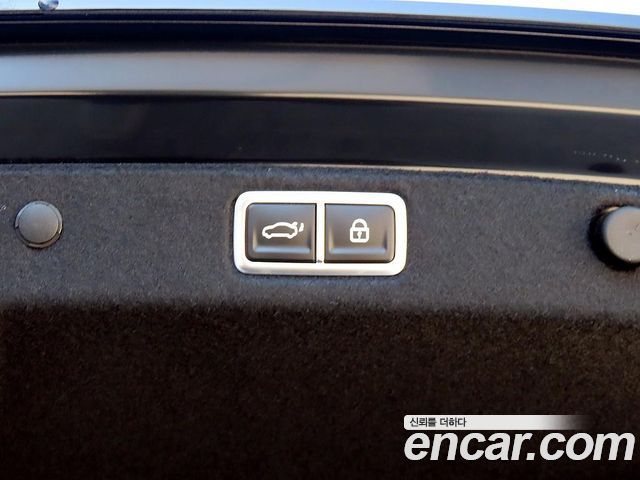 Hyundai Grandeur (GN7) 2,5 Gasoline 2WD Premium 2025 — фото 24