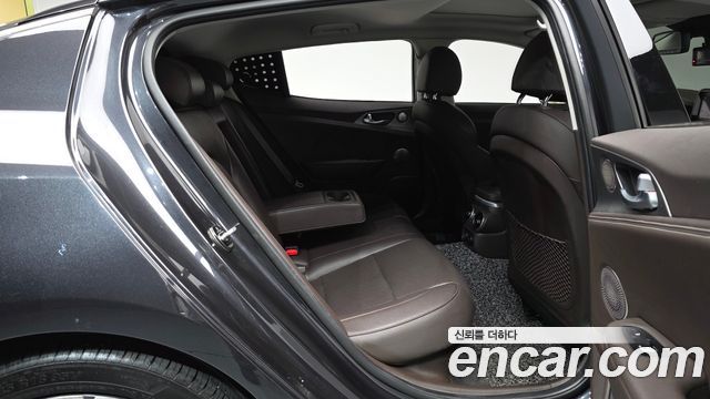 Kia Stinger 2.0 Turbo AWD Dream Edition 2018 — фото 12