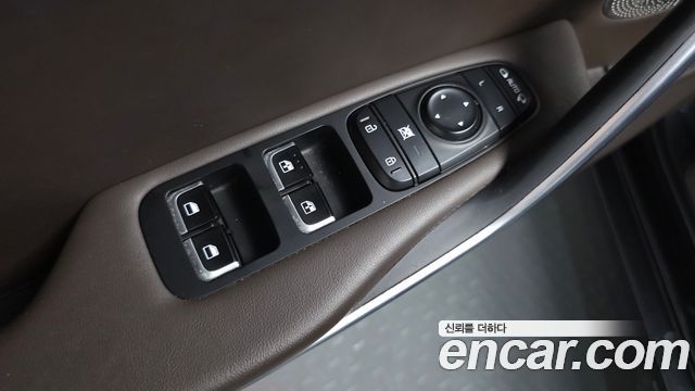 Kia Stinger 2.0 Turbo AWD Dream Edition 2018 — фото 37
