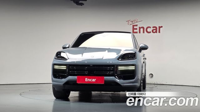 Porsche Cayenne (PO536) 4.0 Turbo E-hybrid Coupe 2025 — фото 3