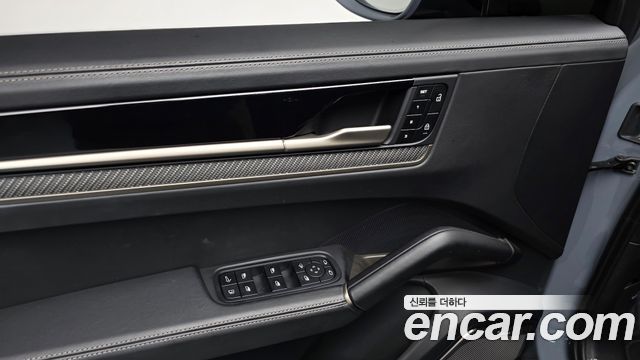 Porsche Cayenne (PO536) 4.0 Turbo E-hybrid Coupe 2025 — фото 18