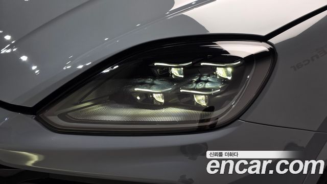 Porsche Cayenne (PO536) 4.0 Turbo E-hybrid Coupe 2025 — фото 22