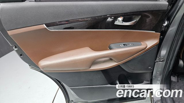 Kia Sorento Diesel 2.2 2WD Noblesse Special 2016 — фото 25