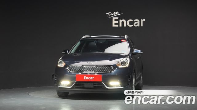 Kia Niro Prestige 2017 — фото 3