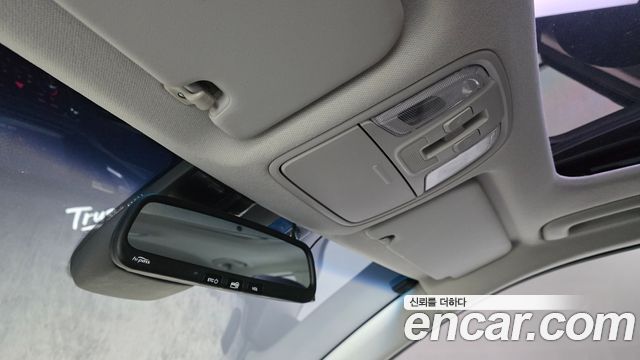 Kia Niro Prestige 2017 — фото 27