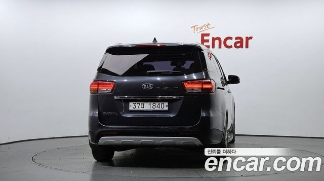 Kia Carnival 9-seater Prestige 2018 — фото 4