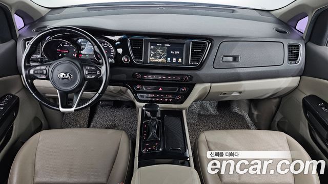Kia Carnival 9-seater Prestige 2018 — фото 7