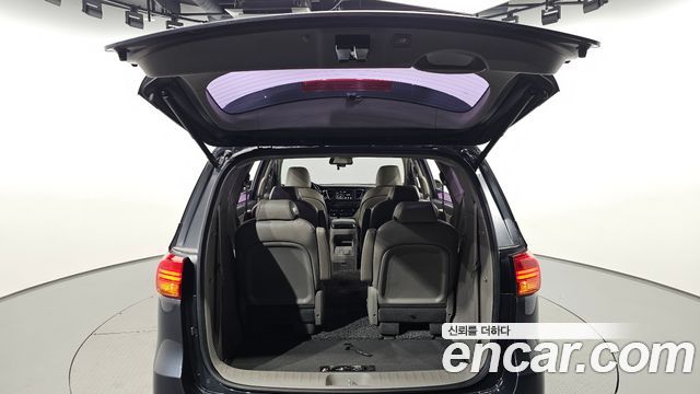 Kia Carnival 9-seater Prestige 2018 — фото 38