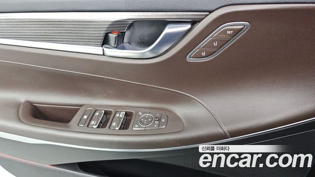Hyundai Grandeur (IG) 3.0 Exclusive Special 2019 — фото 17