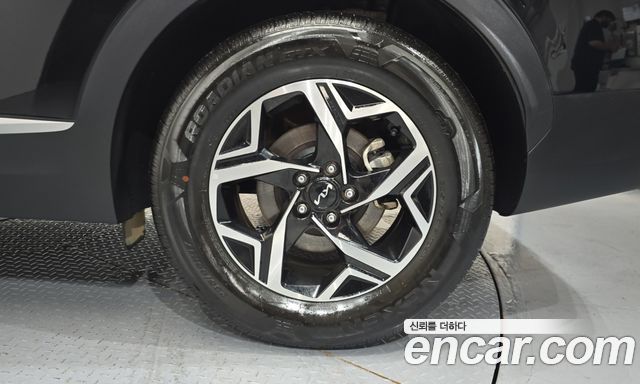 Kia Sportage (V) Diesel 2.0 2WD Trendy 2023 — фото 21