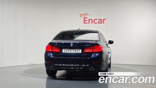 BMW 5 Series (G30) 520d xDrive Luxury Plus 2019 — фото 4