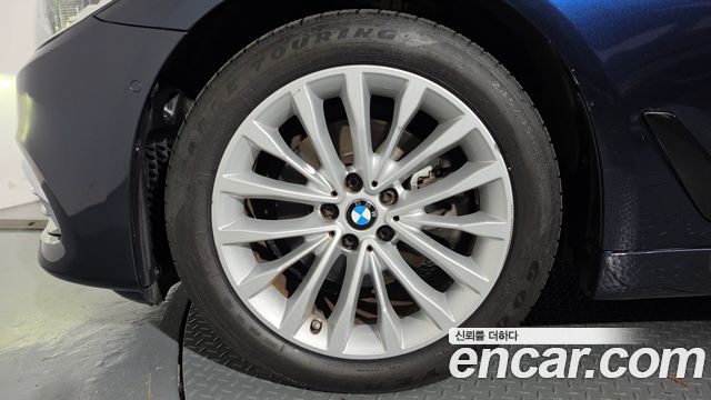 BMW 5 Series (G30) 520d xDrive Luxury Plus 2019 — фото 5
