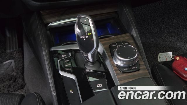 BMW 5 Series (G30) 520d xDrive Luxury Plus 2019 — фото 9