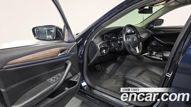 BMW 5 Series (G30) 520d xDrive Luxury Plus 2019 — фото 10