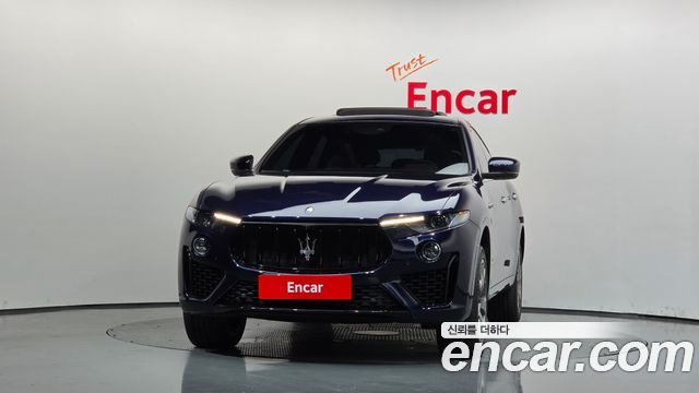 Maserati Levante 3.0 Diesel AWD GranSport 2019 — фото 3