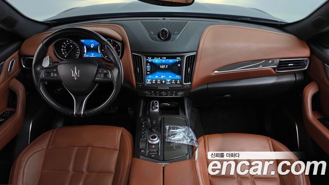 Maserati Levante 3.0 Diesel AWD GranSport 2019 — фото 7