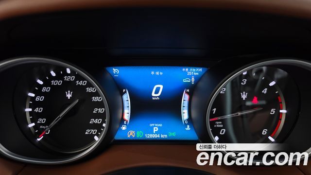Maserati Levante 3.0 Diesel AWD GranSport 2019 — фото 8