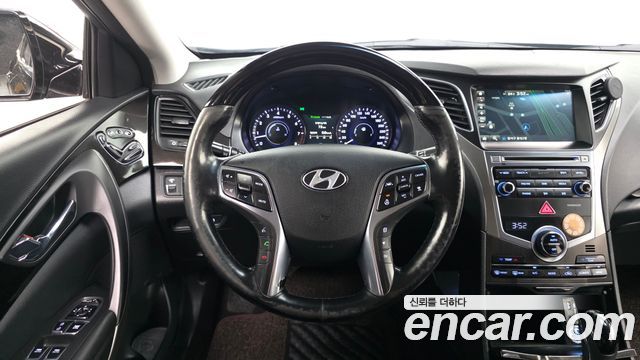 Hyundai Grandeur (HG) HG300 Exclusive Special 2015 — фото 16