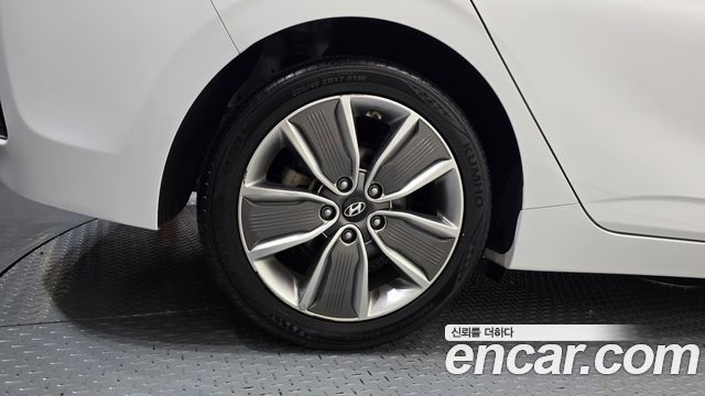 Hyundai Ioniq Hybrid N 2018 — фото 5