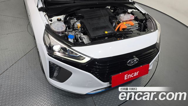 Hyundai Ioniq Hybrid N 2018 — фото 6