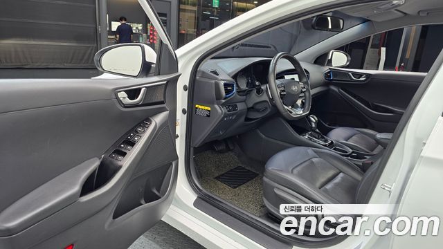 Hyundai Ioniq Hybrid N 2018 — фото 10