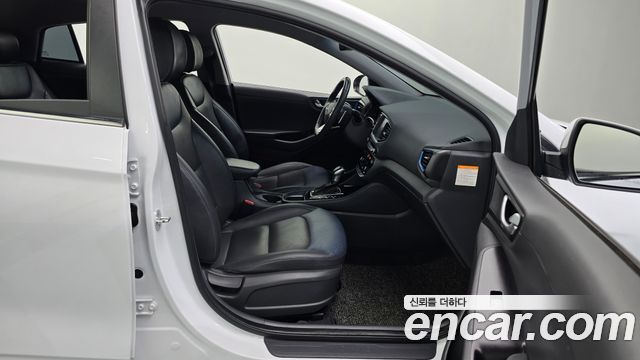 Hyundai Ioniq Hybrid N 2018 — фото 11
