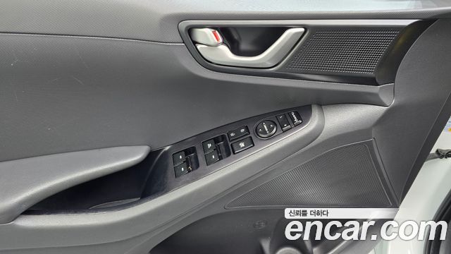 Hyundai Ioniq Hybrid N 2018 — фото 19