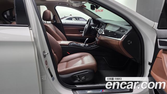 BMW 5 Series (F10) 520d xDrive M Aero Dynamic 2016 — фото 11