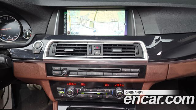 BMW 5 Series (F10) 520d xDrive M Aero Dynamic 2016 — фото 16