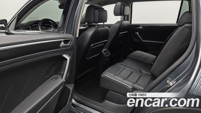 Volkswagen Tiguan Allspace 2.0 TDI Prestige 2020 — фото 26