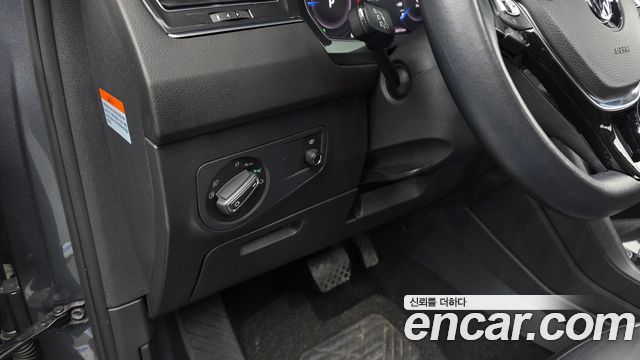 Volkswagen Tiguan Allspace 2.0 TDI Prestige 2020 — фото 28
