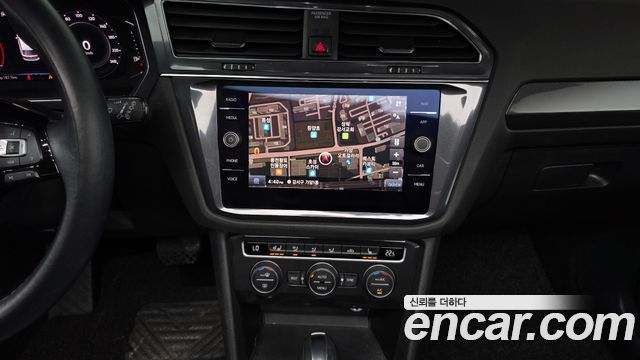Volkswagen Tiguan Allspace 2.0 TDI Prestige 2020 — фото 29