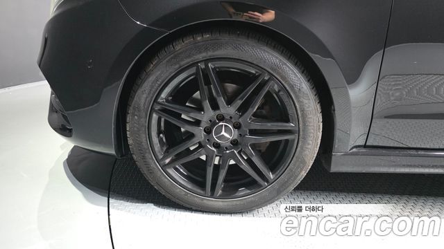 Mercedes-Benz V-Class V250 Bluetec W447 2018 — фото 5