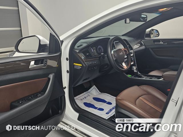 Hyundai Sonata New Rise Hybrid Premium 2019 — фото 10