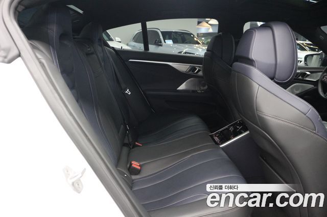 BMW 8 Series (G15) M850i xDrive Gran Coupe 2024 — фото 10