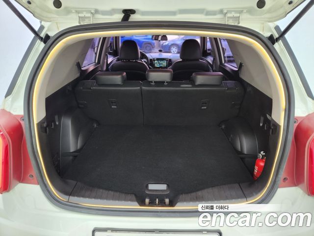 KG Mobility (SsangYong) Tivoli Air Diesel IX 2WD 2016 — фото 22